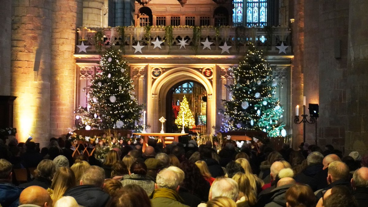 🎄Carol Services 2024 🎄

Join us for our beautiful services on 11th or 12th December. Spaces are limited so book today!

Your invitation should be in your inbox! If you haven't received one, it means that you aren't on our database so please email g.smith@thekingsschool.co.uk