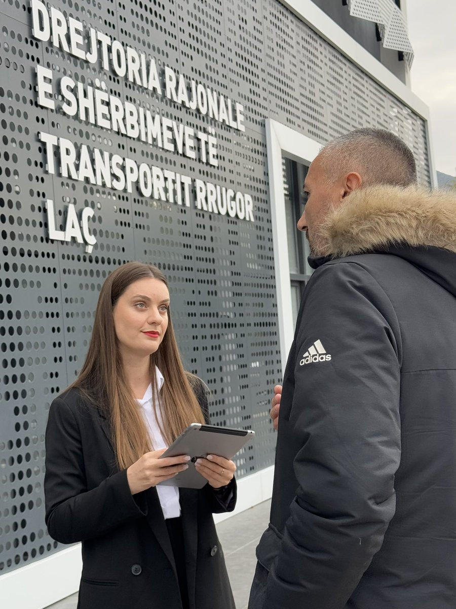 dpshtrr's tweet photo. Qytet më qytet për të ndjekur nga afër nevojat, kërkesat, kritikat dhe sugjerimet e qytetarëve! Ndalesa e radhës ishte pranë Drejtorisë Rajonale Laç ku falë gatishmërisë dhe bashkëpunimit të qytetarëve të saj realizuam një vizitë produktive. https://t.co/FRwgvB053e