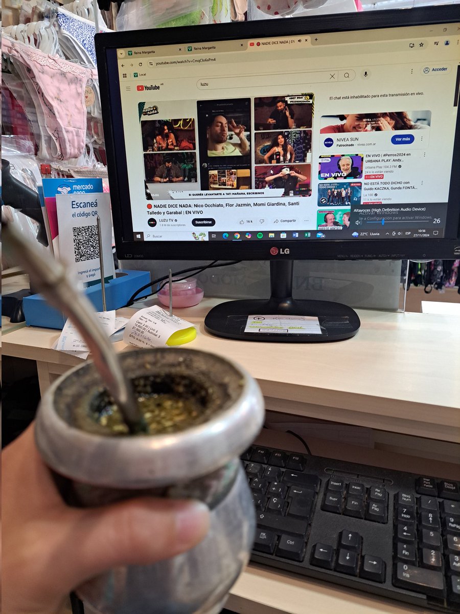 Juliledees tweet picture