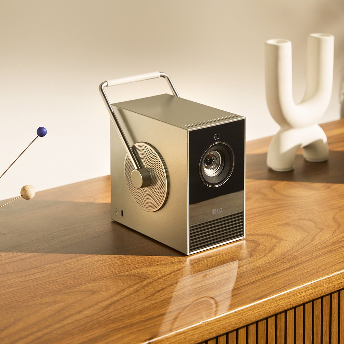 Cobra.fr tweet media