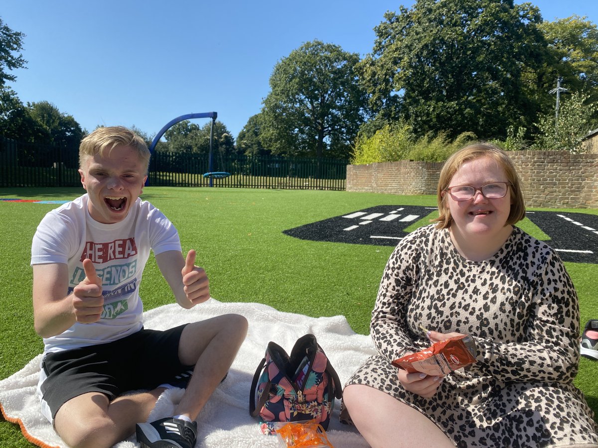 RivermeadROCC's tweet photo. 🌞⛱️🕶️

Throwback to the summer holidays when two of our ROCC on young people, had lovely picnic onsite in the sunshine.
#Shortbreaks #SEND #Medway

@RivermeadExecHT @RivermeadCEO @RIT_Dir_Sch_Imp @RITDeputyCEO https://t.co/vYTSlqFaOY