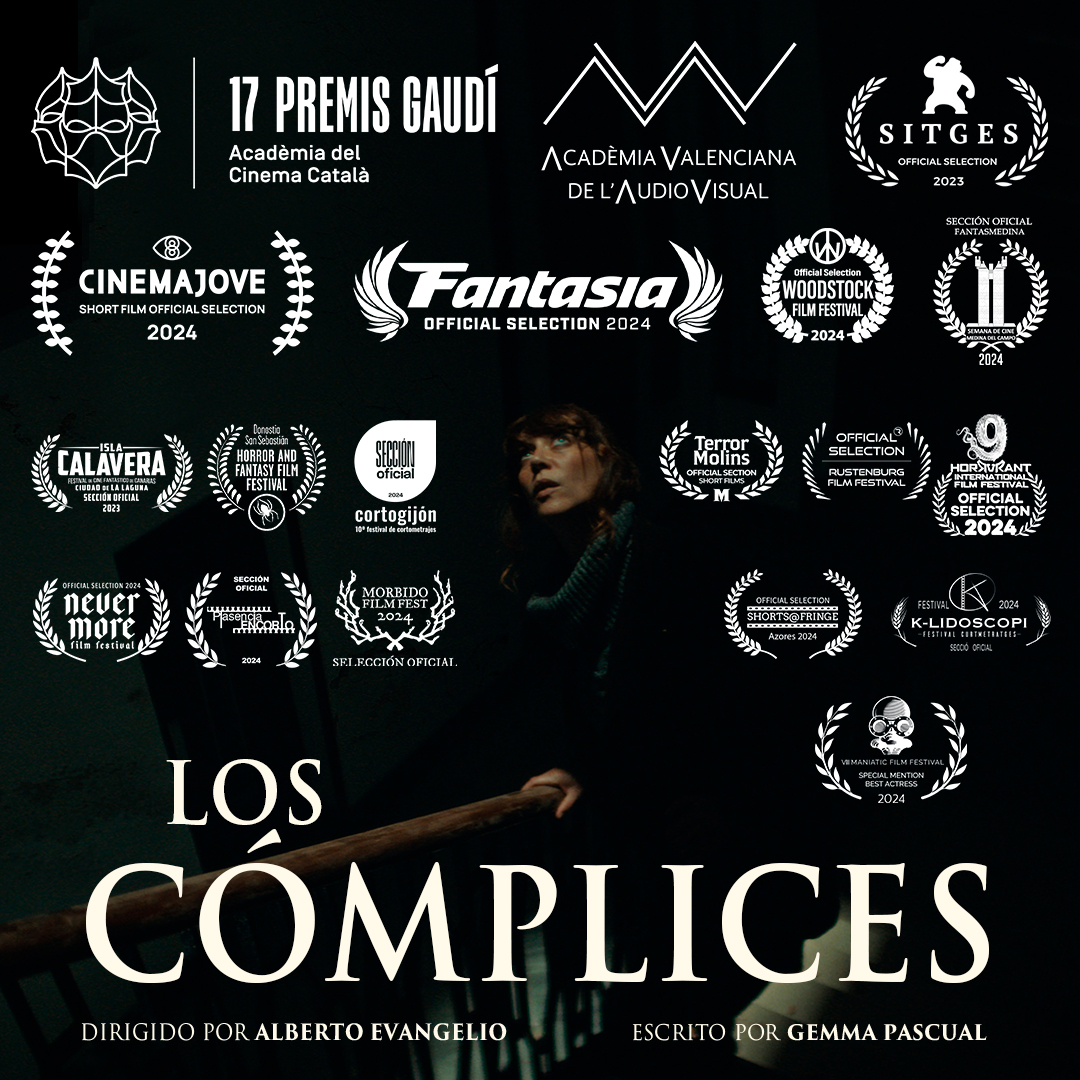 El recorrido de #LosCómplices 🧛está siendo vertiginoso, estamxs muy orgullosxs de todos los festivales que nos han acogido a lo largo de este año.

Te recordamos que nuestro corto está preseleccionado como finalista en los Gaudí y es candidato en los Lola Gaos.