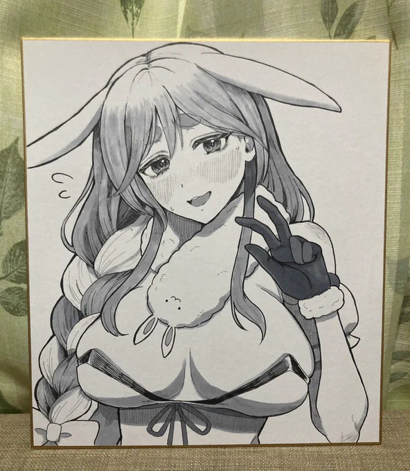 初色紙ちら……金色のペン買って空白にサイン描きたい とにかく画材が足りん 