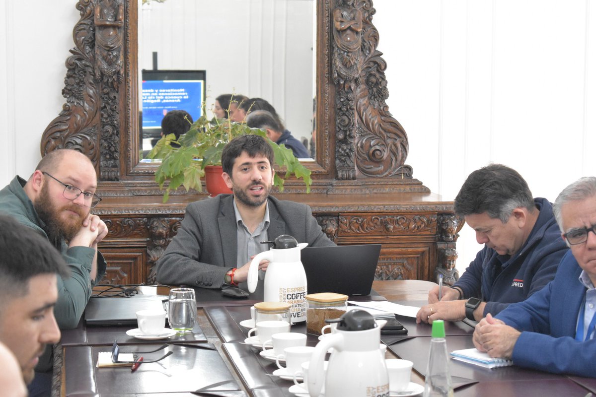 Director Regional de #SENAPREDMagallanes participó en reunión de la mesa de trabajo "cuenca del río de las minas", analizando el estado de situación de los proyectos de mitigación y el de la inclusión en el Sistema de alerta temprana Regional de la amenaza aluvional y/o desborde