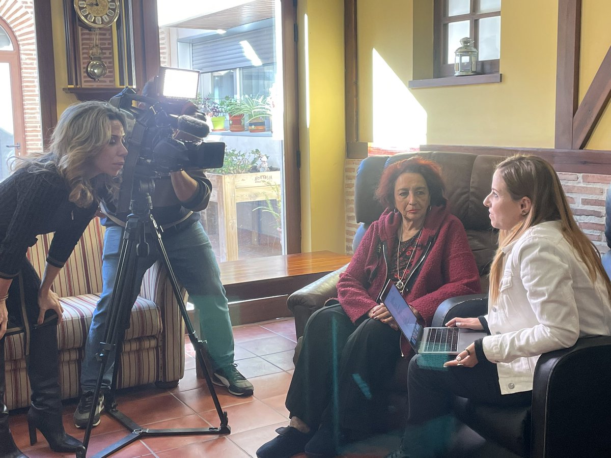 Humanizar tweet media