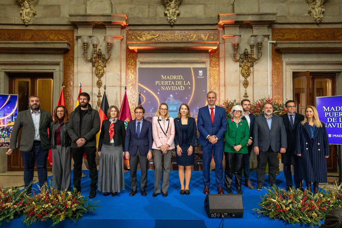 Embajadora de Alemania en Madrid (@alemaniadiplo) on Twitter photo 👉 Alemania es este año país invitado de "Madrid, Navidad de Encuentro"
🤗 La Embajadora Gosse, junto al alcalde <a href="/AlmeidaPP_/">José Luis Martínez-Almeida</a> y la concejala <a href="/CiudadanaMartaR/">Marta Rivera 🇪🇸</a>, ha participado en la presentación de la programación Navideña, que tendrá un gran acento alemán 👉 Alemania es este año país invitado de "Madrid, Navidad de Encuentro"
🤗 La Embajadora Gosse, junto al alcalde <a href="/AlmeidaPP_/">José Luis Martínez-Almeida</a> y la concejala <a href="/CiudadanaMartaR/">Marta Rivera 🇪🇸</a>, ha participado en la presentación de la programación Navideña, que tendrá un gran acento alemán