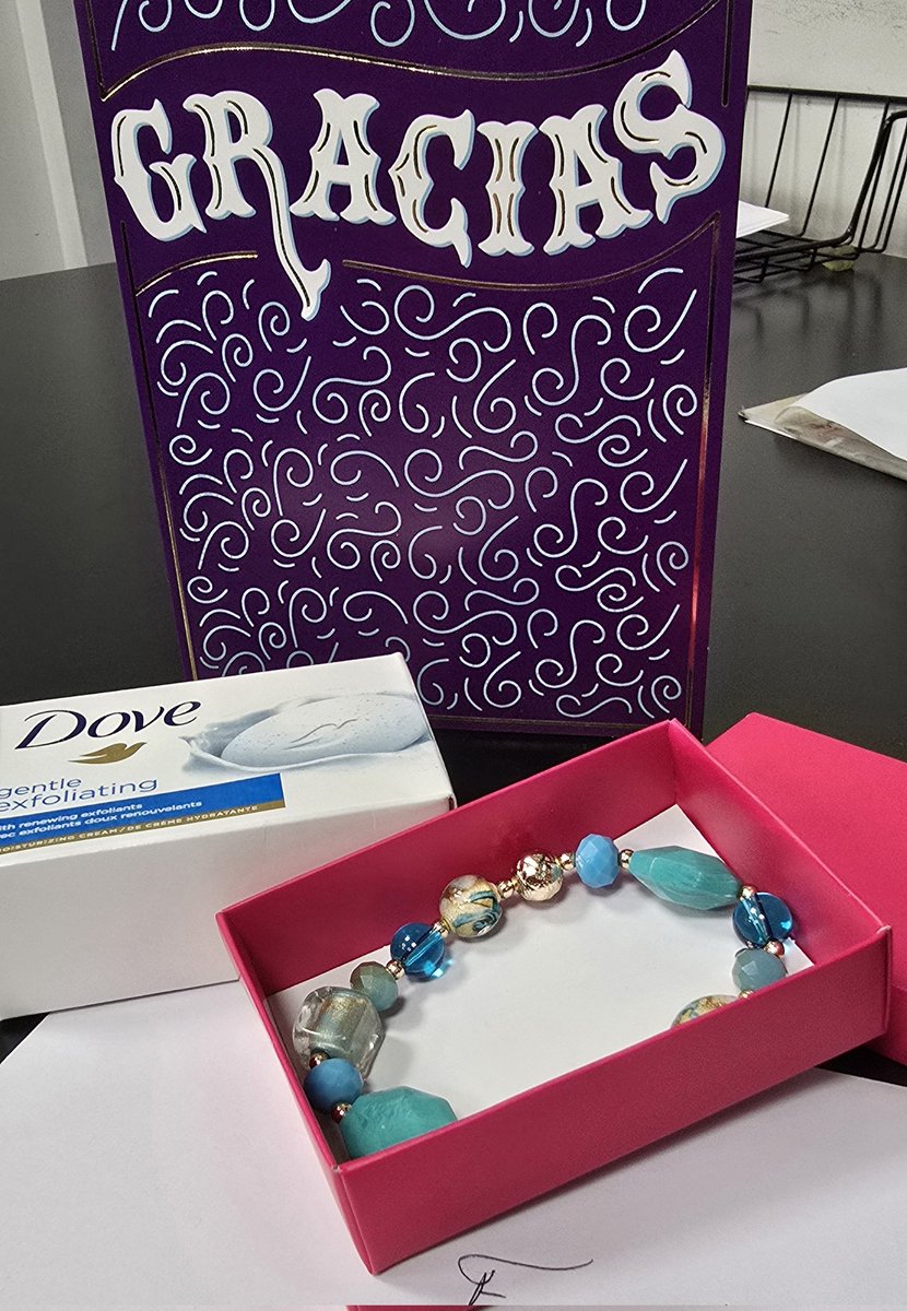 So,I got unexpected gift for Thanksgiving from one of the ladies at work...