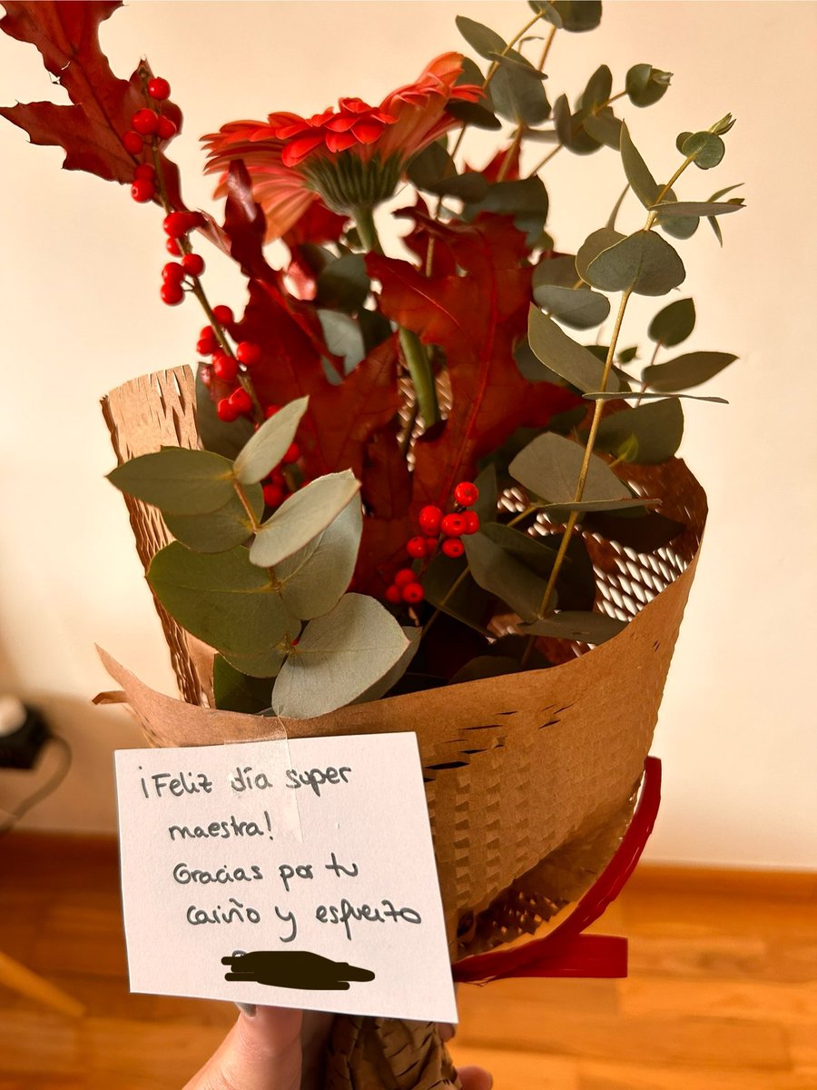 BeatrizCerdan's tweet photo. Feliz día del
Maestro/a. https://t.co/9PFLWrTdfz