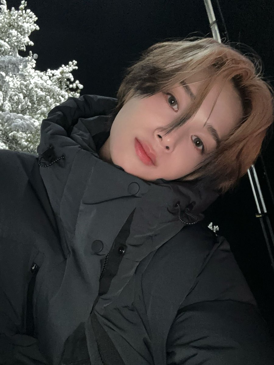 andTEAM_members's tweet photo. 撮影ちゅー 
무슨 찰영일까🤫

#andTEAM #K https://t.co/vzN6Q08B1t