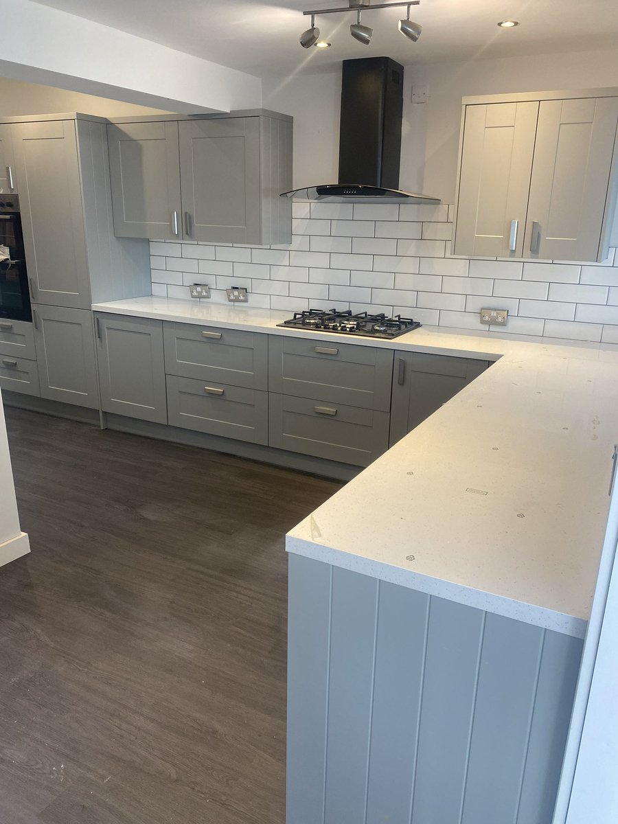 Get at me for any kitchen works. Can supply and fit 👌🔨