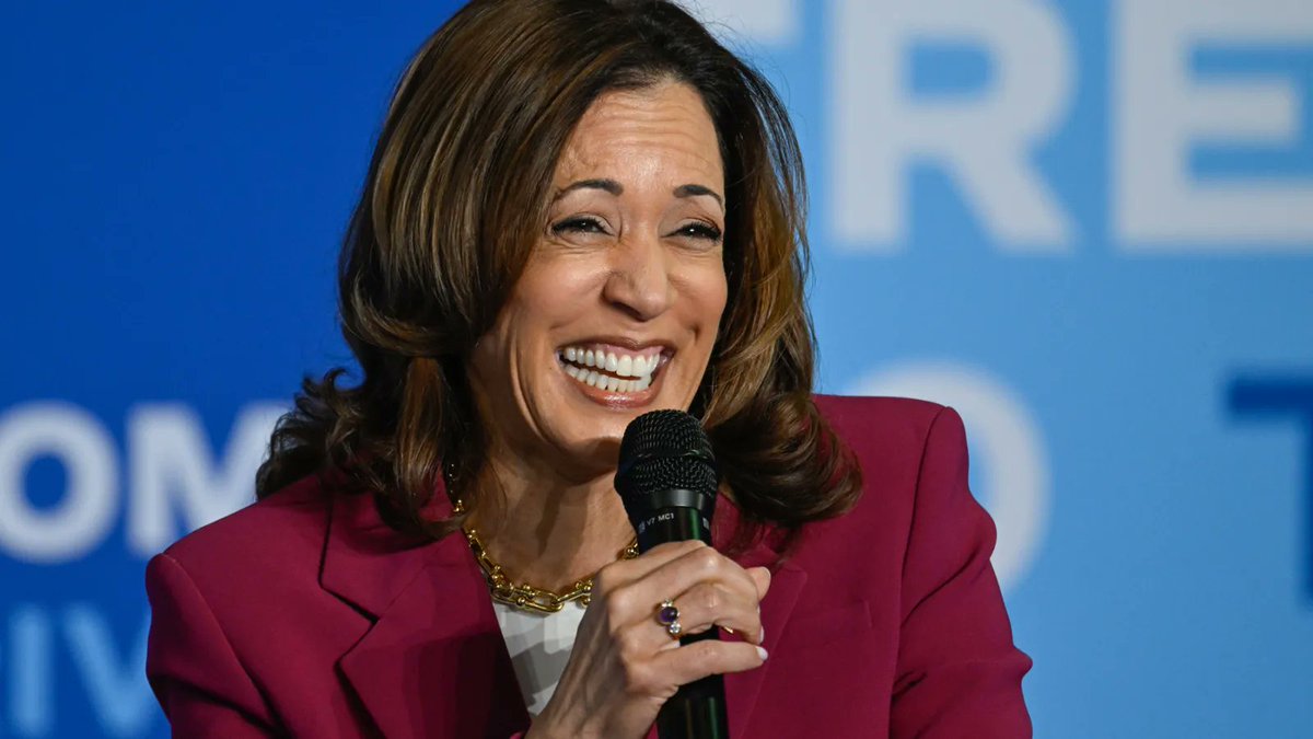 ElectionTime_'s tweet image. 🔵NEW 2028 Democratic Primary Poll: Harris leads big.
2028 Democratic Nomination
🟦Kamala Harris 37%
-------------------------------
🟦Gavin Newsom 7%
🟦Pete Buttigieg 4%
🟦Gretchen Whitmer 3%
🟦Josh Shapiro 3%
🟦Michelle Obama 2%
🟦Bernie Sanders 2%
🔵Others ~12%
⚪️Undecided…