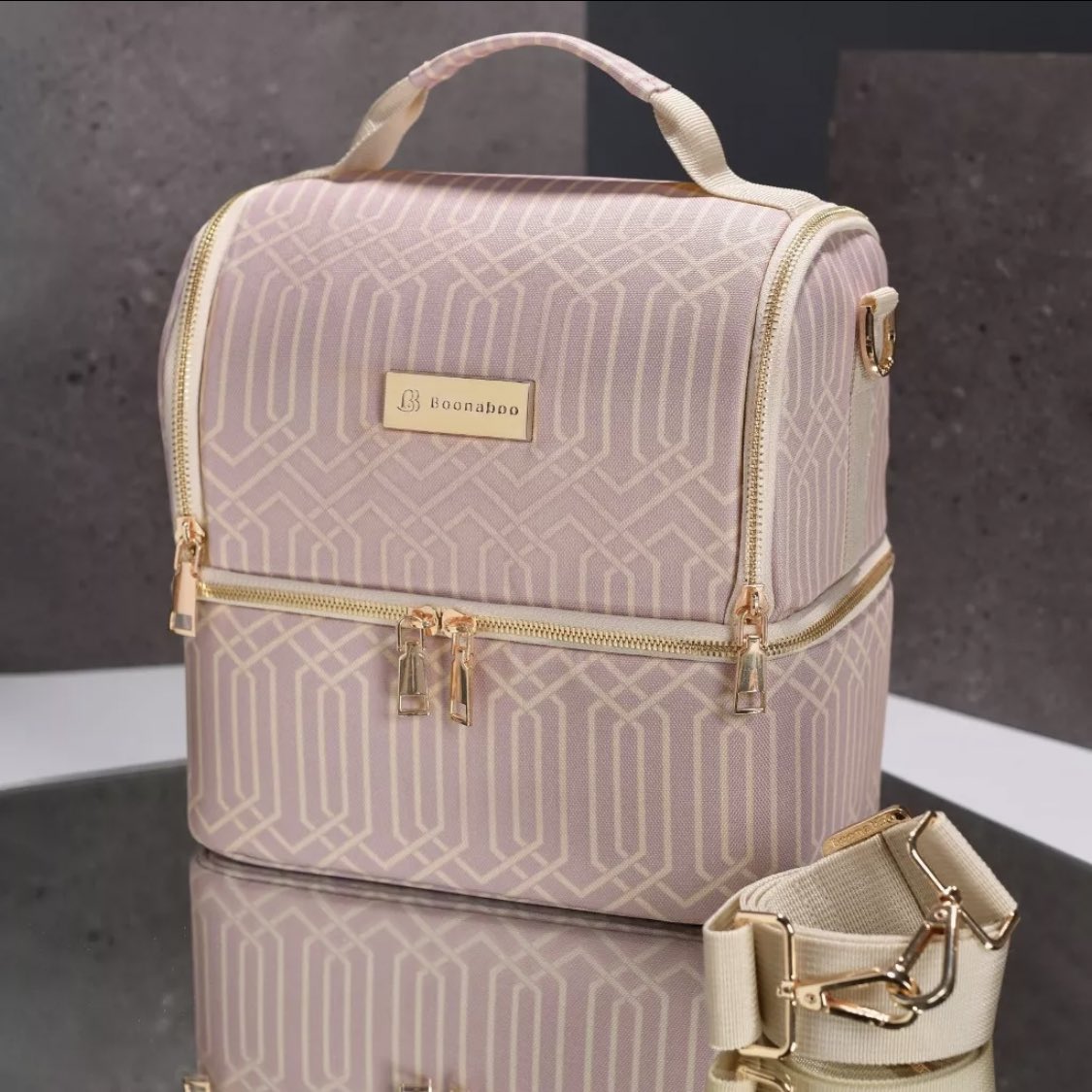 Lahmisee's tweet photo. Tas ASI Cooler Bag 

🛒 https://t.co/KqGKMoWZd0 https://t.co/Q0ksiCAbWw
