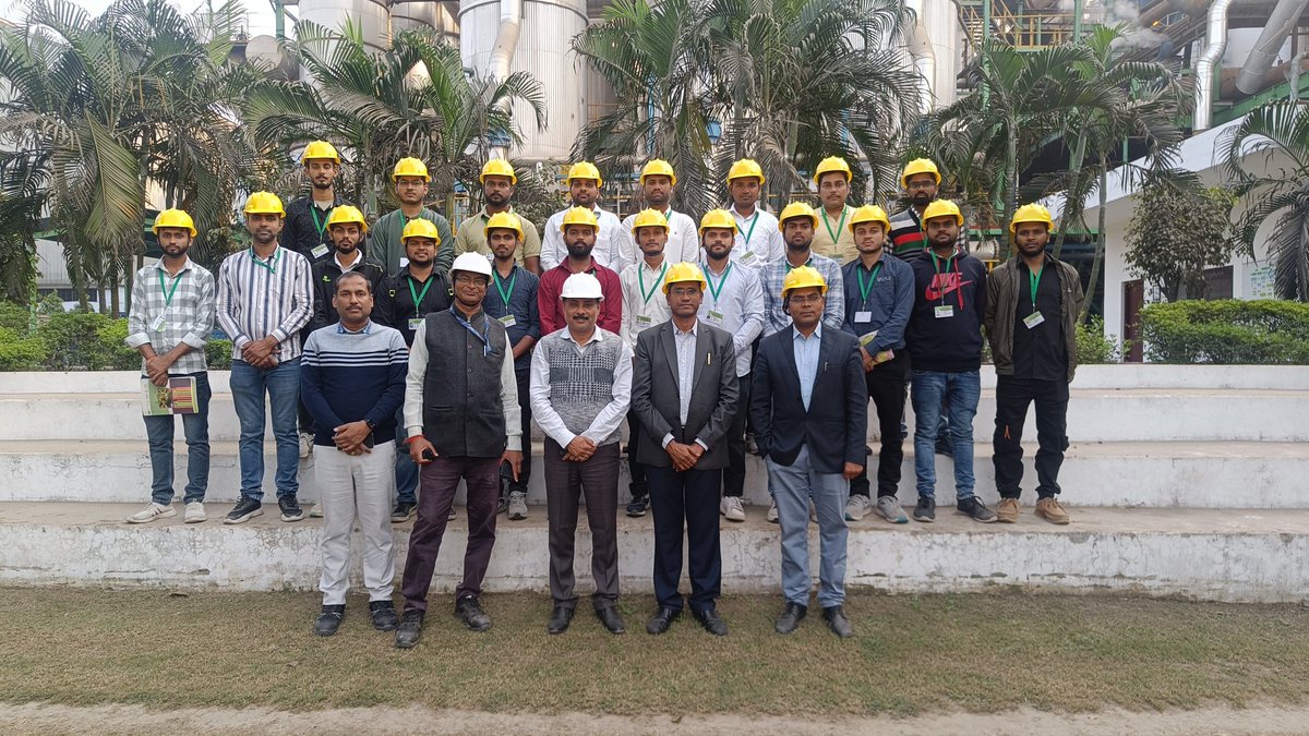 apsingh_NSI's tweet photo. Visited DSCL_Ajbapur, Bajaj_Gola, UPCSR_Shahjahanpur &amp; Dalmia_Nigohi as a guide of educational tour  arranged by NSI, Kanpur for the students of DSPMM course. https://t.co/RDJRdk4xJY