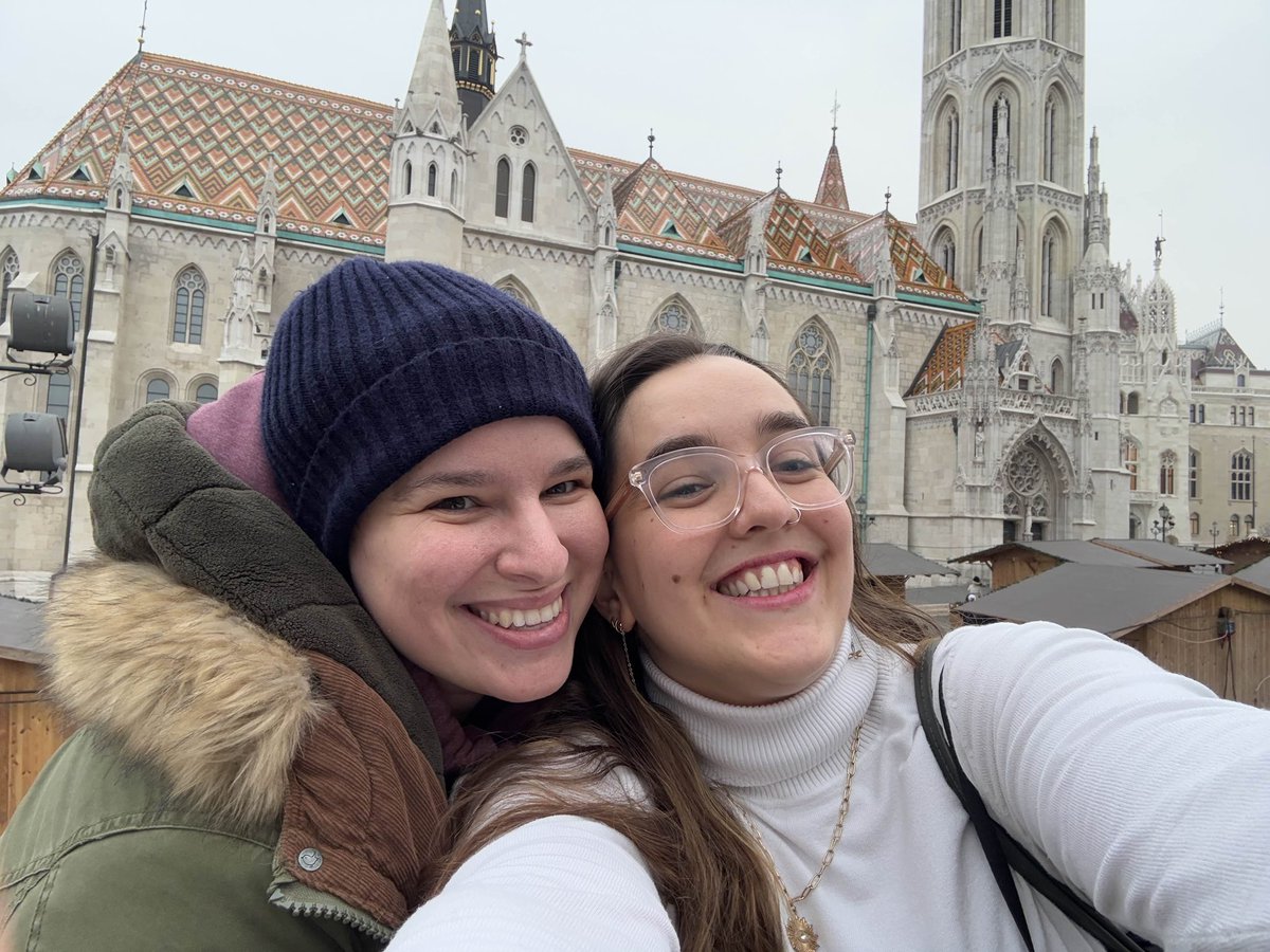 Lexi reacts tweet media