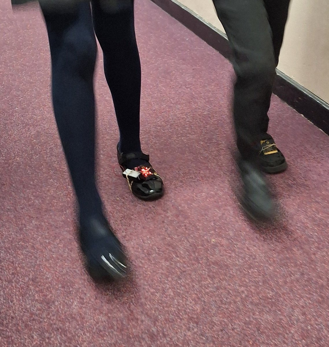 OLOPSPrimary's tweet photo. Coding Club have used their BBC micro-bits to make a step counter. which they tested up and down the corridoors. #microbit #olol https://t.co/JnWY7wODRe