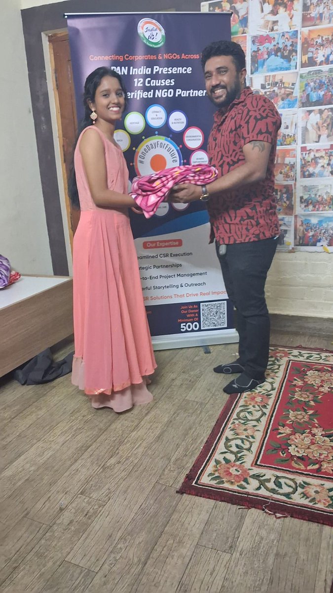 IndiaIsUs's tweet photo. Spreading warmth & joy in Bangalore! 🌟On Nov 21, #IndiaIsUs visited Sneha Orphanages, sharing laughter, dance, & karaoke with 21 kids. Donated 25 blankets & snacks to brighten their day. #SocialImpact #HopeForKids #MilkLove #helpinghands #Childwelfare #indiaisus #onedayforfuture https://t.co/hi8H67RasH