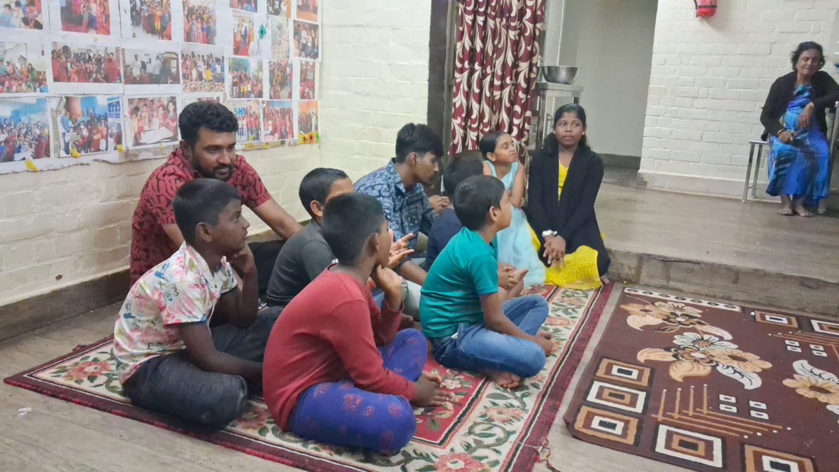 IndiaIsUs's tweet photo. Spreading warmth & joy in Bangalore! 🌟On Nov 21, #IndiaIsUs visited Sneha Orphanages, sharing laughter, dance, & karaoke with 21 kids. Donated 25 blankets & snacks to brighten their day. #SocialImpact #HopeForKids #MilkLove #helpinghands #Childwelfare #indiaisus #onedayforfuture https://t.co/hi8H67RasH