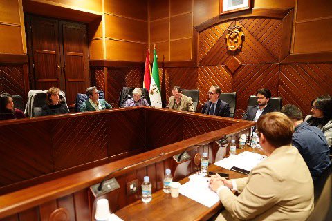 📝 El equipo de gobierno de Pozoblanco aprueba un presupuesto para 2025 de 17 millones con 3 millones de inversiones.

ℹ️ Noticia completa:
pozoblanco.es/el-equipo-de-g…

#Pozoblanco #Noticias