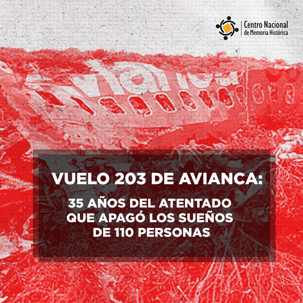 #EfeméridesCNMH | Un día como hoy, hace 35 años, el Cartel de Medellín fue responsable del atentado al #Vuelo203 de Avianca✈️, en el que fallecieron 110 personas. Hoy recordamos lo que pasó y conmemoramos la lucha de sus familiares en búsqueda de justicia⚖️ y verdad.

Abrimos 🧵.