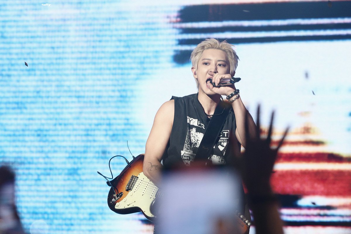 찬열 시 
생일 축하해 우리 강이지

#항_찬_편
#HappyChanyeolDay
#찬열 #CHANYEOL