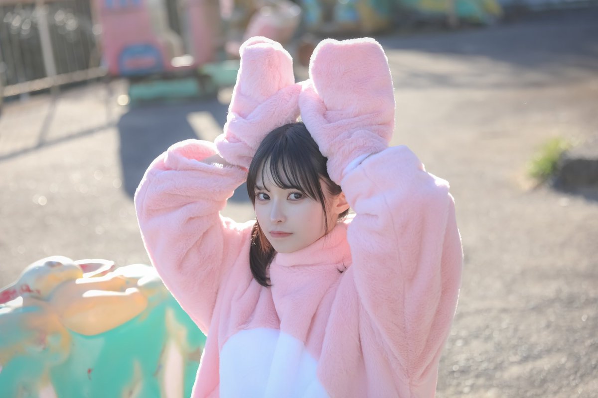 fujisakinagi's tweet photo. もう冬ですね。
冬と言ったら、着ぐるみバイトですよね。
風船貰ってくれますか？🎈 https://t.co/s3ga06W34W