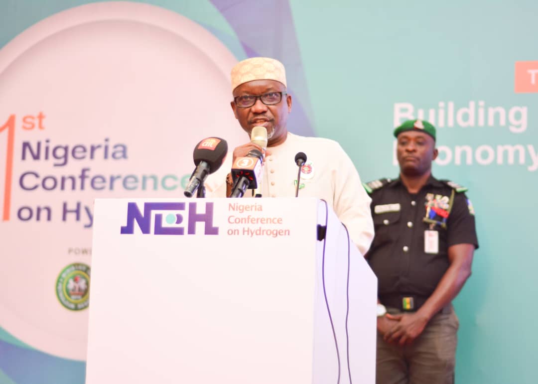 FMPRng's tweet photo. HYDROGEN CONFERENCE:

Vice President Shettima Reiterates Fg's Commitment To Energy Security
https://t.co/ZlSoMyjPiI
@Ekperikpe001
@senlokpobiri
@amb_nickella
@Fossrea_Org
#hydrogen https://t.co/97GPlpsJ0T