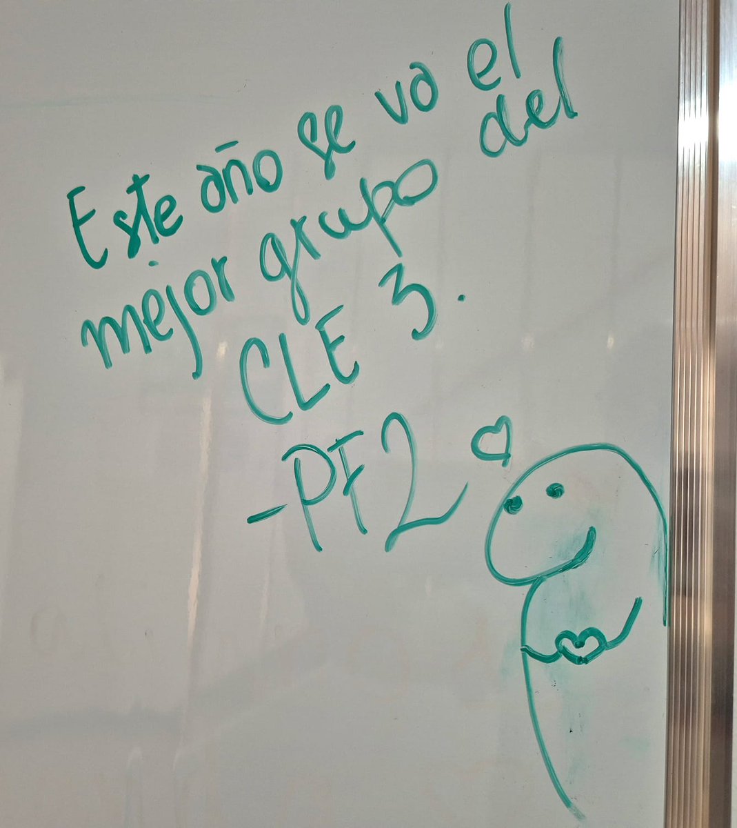 cle3montevideo's tweet photo. Claramente, nuestros alumnos salen con la autoestima bien alta. https://t.co/O4IVQn376X