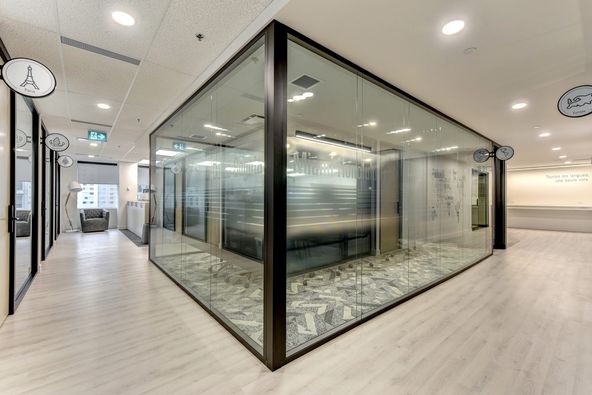 Aquest_Design's tweet image. 𝗣𝗿𝗶𝘃𝗮𝗰𝘆 𝘄𝗶𝘁𝗵𝗼𝘂𝘁 𝘀𝗮𝗰𝗿𝗶𝗳𝗶𝗰𝗶𝗻𝗴 𝗧𝗿𝗮𝗻𝘀𝗽𝗮𝗿𝗲𝗻𝗰𝘆 - 𝗢𝗳𝗳𝗶𝗰𝗲 𝗦𝗽𝗮𝗰𝗲𝘀 𝘄𝗶𝘁𝗵 𝗚𝗹𝗮𝘀𝘀 𝗪𝗮𝗹𝗹𝘀

Murals and glass graphics provide privacy while maintaining a bright, open look.