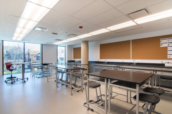 Aquest_Design's tweet image. Aquest Design helped 𝗦𝘁. 𝗖𝗹𝗲𝗺𝗲𝗻𝘁'𝘀 𝗦𝗰𝗵𝗼𝗼𝗹 𝗶𝗻 𝗧𝗼𝗿𝗼𝗻𝘁𝗼 create a stunning learning environment, including their entrance hall, offices, makerspace, classrooms, science labs, student commons, and library!