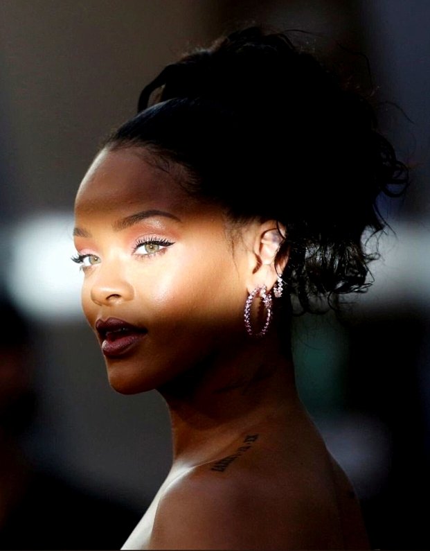 This iconic Rihanna shot. ✨