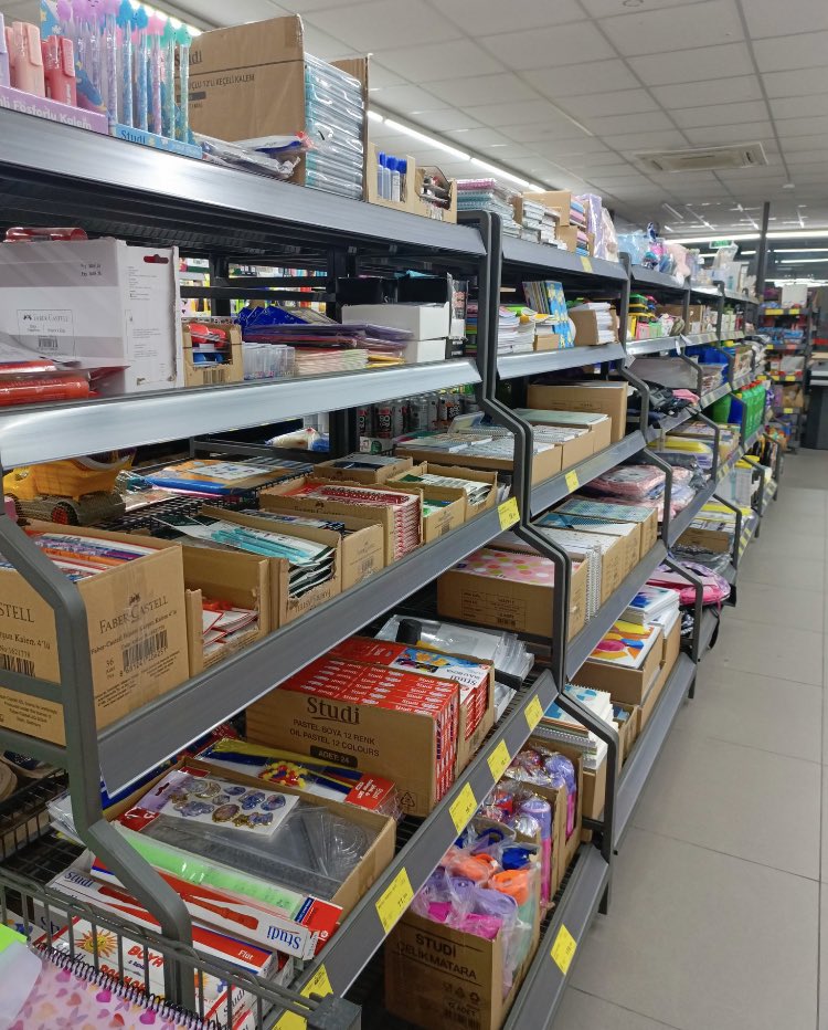sevdaloji's tweet photo. Kaç yaşında olursam olayım kırtasiye ürünlerine olan sevdam bitmez... https://t.co/vFttQ3YdDz