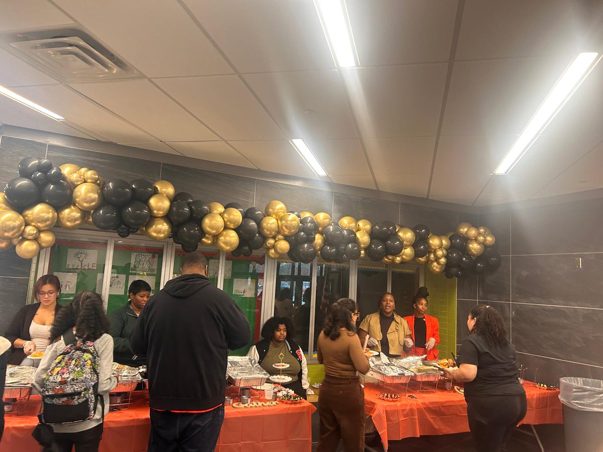 M.S. 935 tweet media