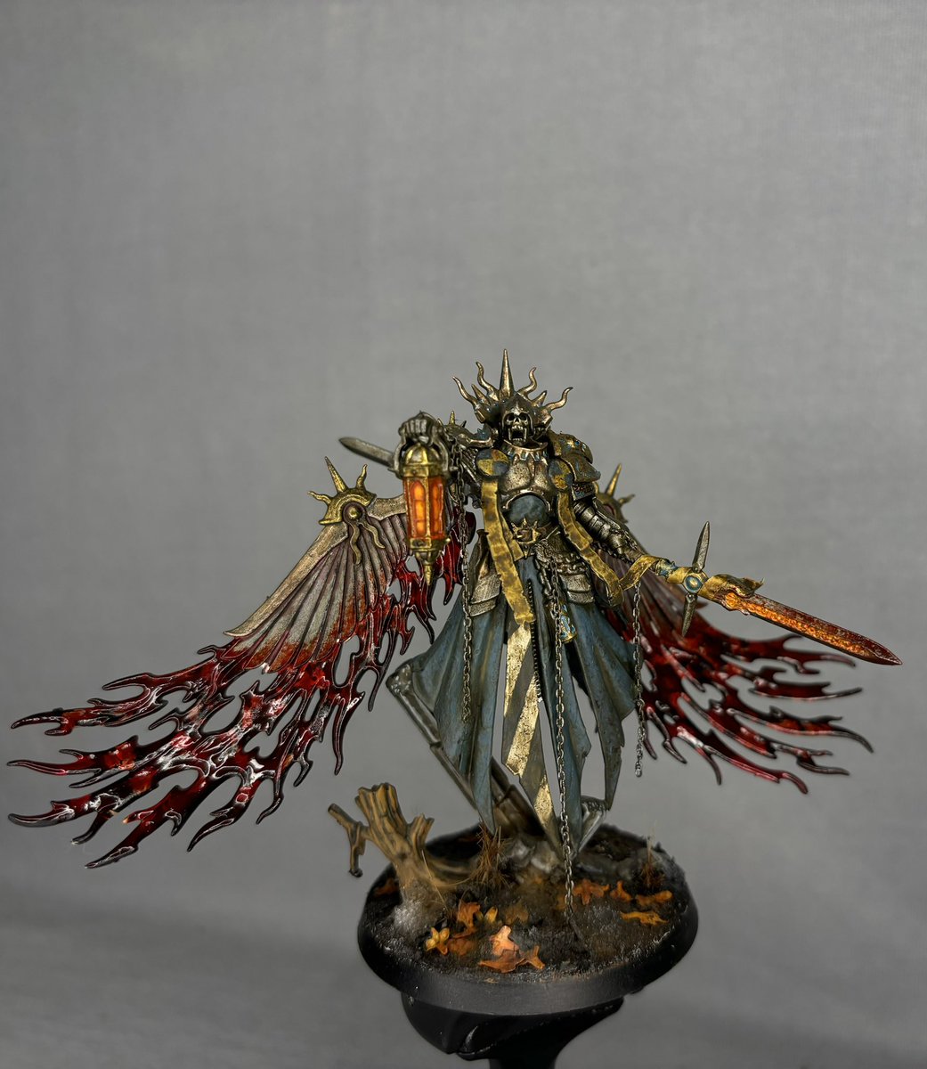 sinister_minis's tweet photo. Tornus the Redeemed for my Stormcast Eternals undead themed ruination chamber - absolutely loved painting this and it’s easily one of my favourite models in the range 
Let me know what you think!
#WarhammerCommunity #ageofsigmar https://t.co/GaQtn19NzS