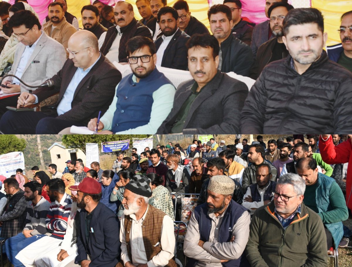 DioRajouri's tweet photo. DC #Rajouri, Abhishek Sharma, chaired Block Divas at Panchayat Palma, addressing public grievances on JJM pipelines, road connectivity, education, health, and welfare schemes. On-spot decisions ensured swift action for better service delivery. #BlockDivas
@diprjk
@dmrajouri https://t.co/Hjemb94mv6