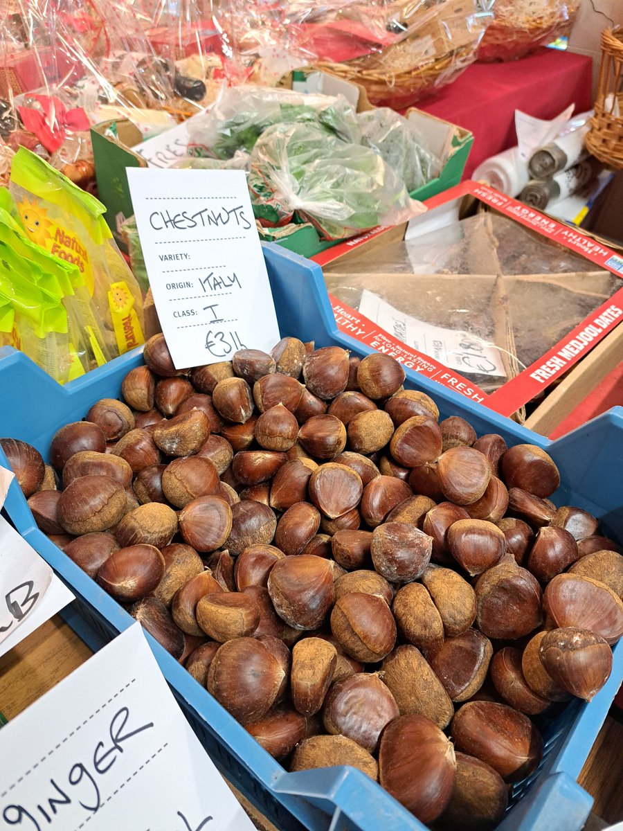 You know it's Christmas time in #GalwaysWestend when the chestnuts, sprouts and hampers arrive at Ernies 😍🎄

This family-run business has been part of the fabric and community of Galway for generations! This Christmas, try to #SupportLocal where possible...