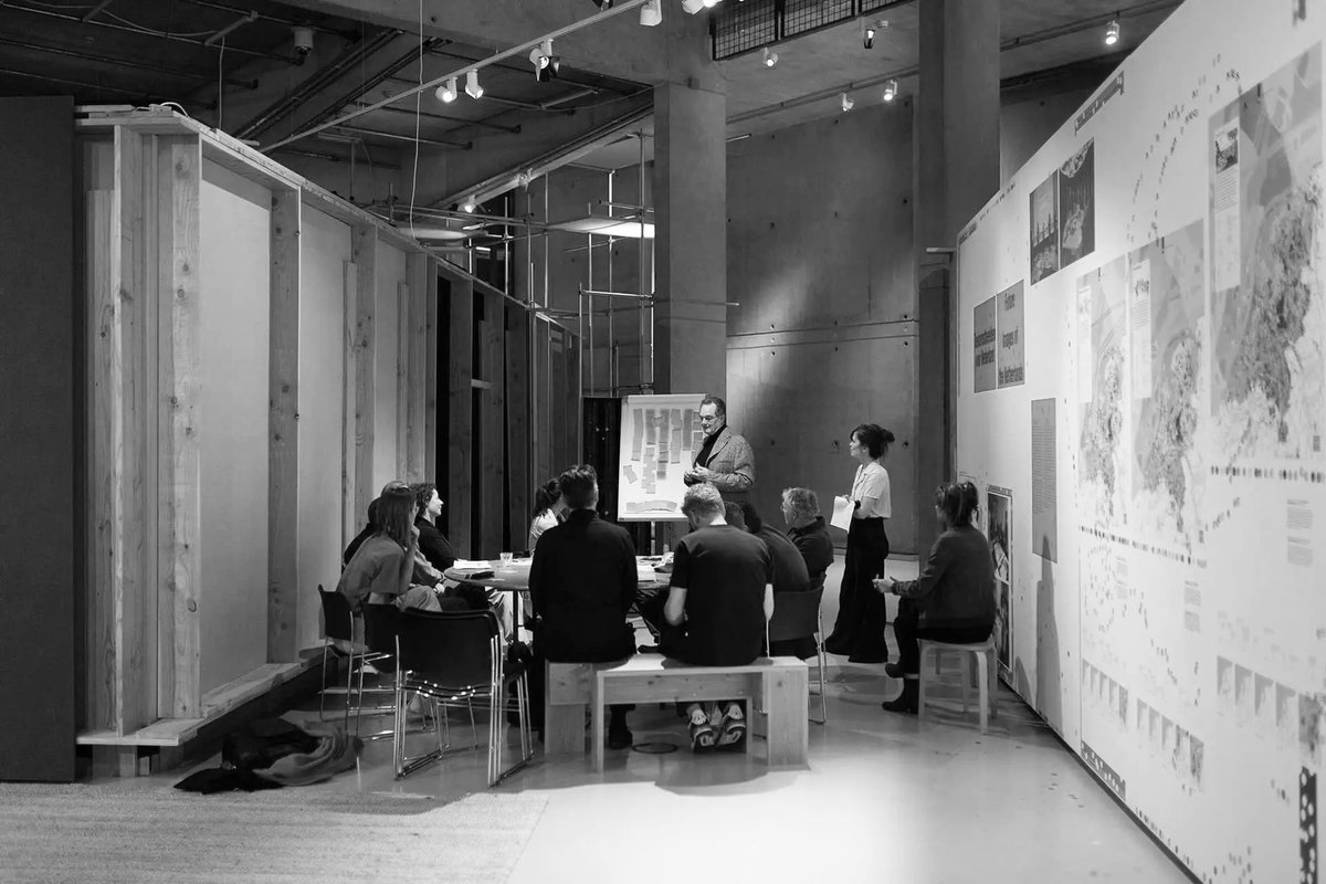 Future Studio Oostkop is Open! 🌍
A new creative workspace at the Nieuwe Instituut invites designers, policymakers, and thinkers to shape the future of the Netherlands together! From neighborhoods to nationwide visions, tackle topics like mobility, green spaces, and water safety.