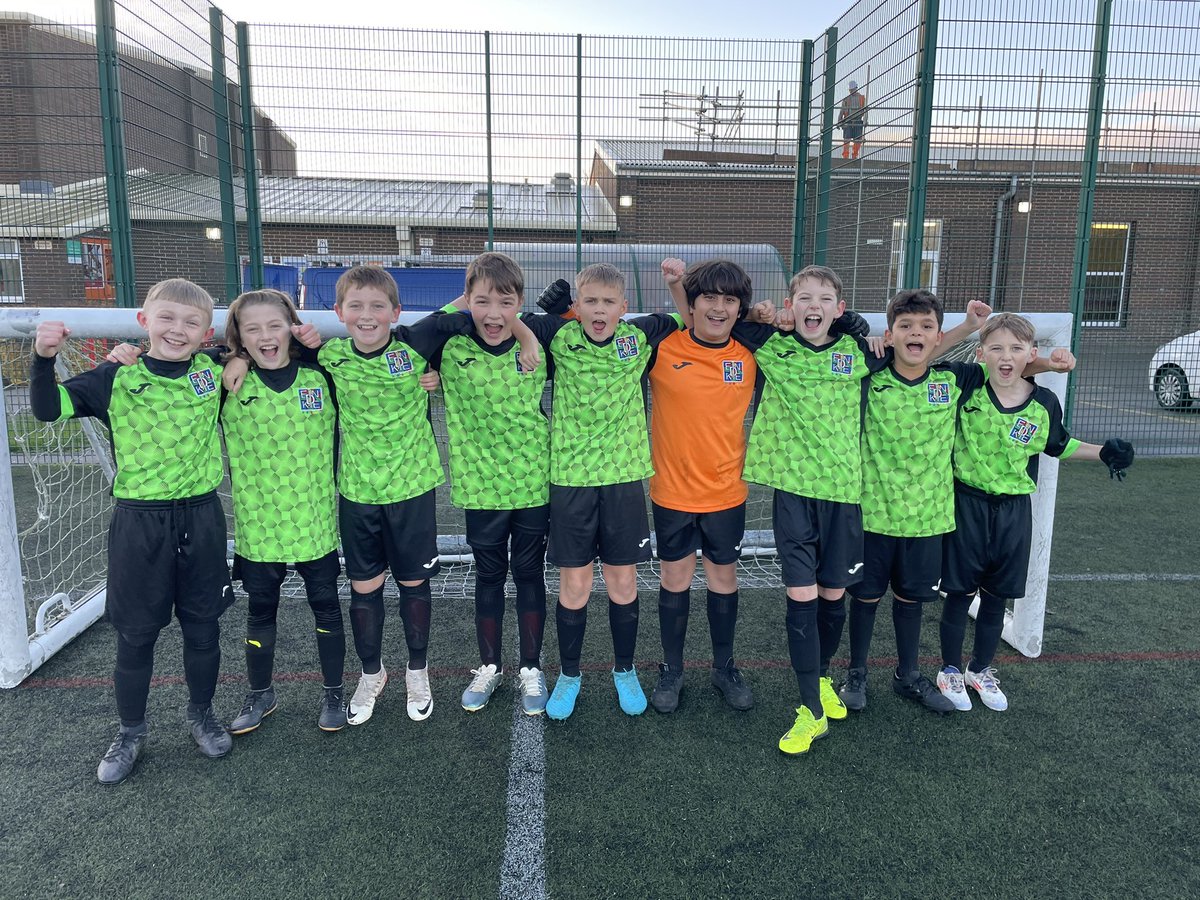 Endike Primary (@endikeprimary) on Twitter photo #TeamEndike are in <a href="/EFL/">EFL</a> Kids Cup action this afternoon at Holderness Academy with <a href="/tigerstrust/">Tigers Trust</a>!
Look at those happy, smiling faces. Good luck boys ⚽️
<a href="/DRETnews/">David Ross Education Trust</a> <a href="/DRETsport/">DRET Sport</a> <a href="/DDennettDRET/">David Dennett</a> #TeamEndike are in <a href="/EFL/">EFL</a> Kids Cup action this afternoon at Holderness Academy with <a href="/tigerstrust/">Tigers Trust</a>!
Look at those happy, smiling faces. Good luck boys ⚽️
<a href="/DRETnews/">David Ross Education Trust</a> <a href="/DRETsport/">DRET Sport</a> <a href="/DDennettDRET/">David Dennett</a>