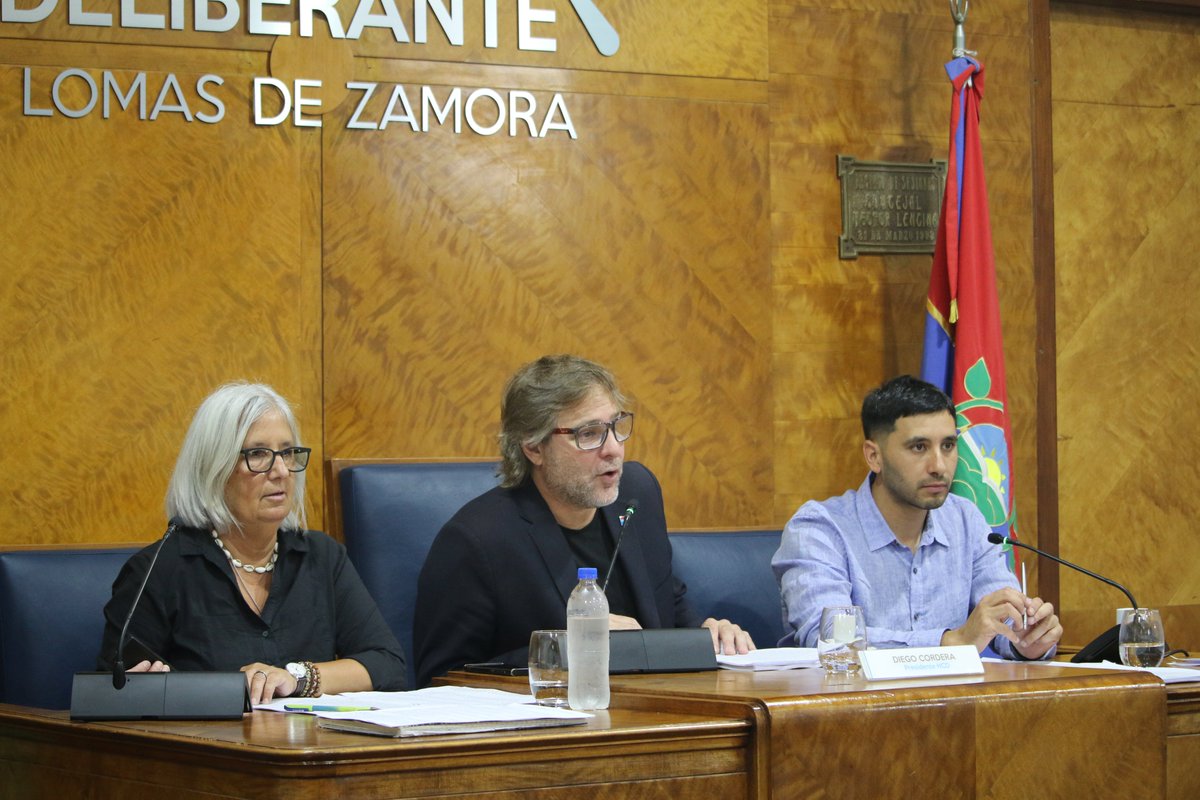 El Concejo Deliberante de Lomas de Zamora llevó a cabo la séptima sesión ordinaria del año, en la cual se trataron diversas iniciativas. 

Enterate de todas las novedades en la página web del HCD: concejoldez.gob.ar

#ElConcejoCerca