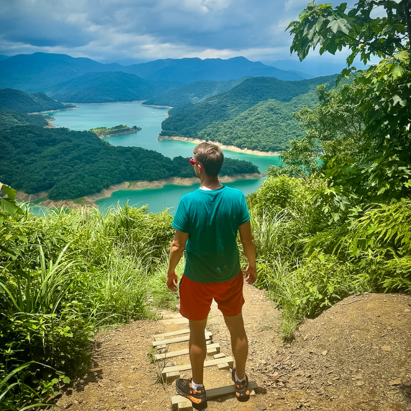 My #Taiwan experience in pictures 🚶‍♂️🇹🇼⁠
1. ⁠Ye Wenpeng #tea farm⁠ near Shiding⁠
2. ⁠Fresh #dumplings in #Shiding
3. ⁠#Crocodile Island viewing platform⁠
⁠
polarsteps.com/AdrianSameli/1…
⁠
#asabbatical #sabbatical #travelstory #teaculture #taiwanesetea #teaplantation