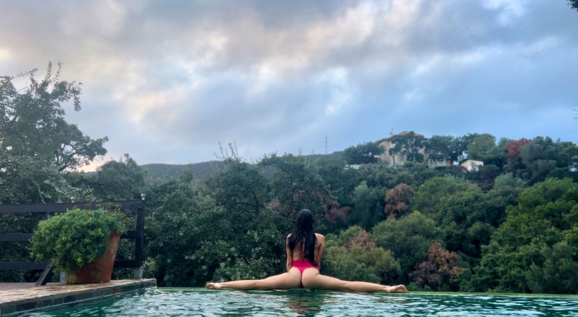 View😻
