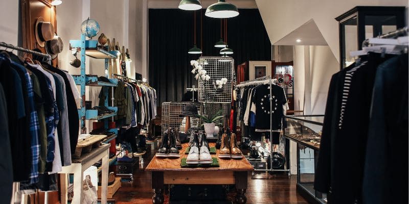 ¿Dark stores: solución o tendencia? 💡🚀

Descubre cómo las dark stores están transformando el #retail digital.
👀 Lee el artículo completo aquí 
i.mtrbio.com/ofnckcckdj

#Retail #Innovación #DarkStores #Ecommerce #blog