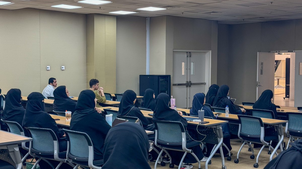 coec_iau's tweet image. An exhilarating journey into the world of MathWorks has concluded! 🚀 
All thanks to all who joined us in exploring groundbreaking innovations, AI workflows, and the latest advancements in MATLAB and Simulink ✨
#Mathworks
#كلية_الهندسة 
#جامعة_الإمام_عبدالرحمن_بن_فيصل