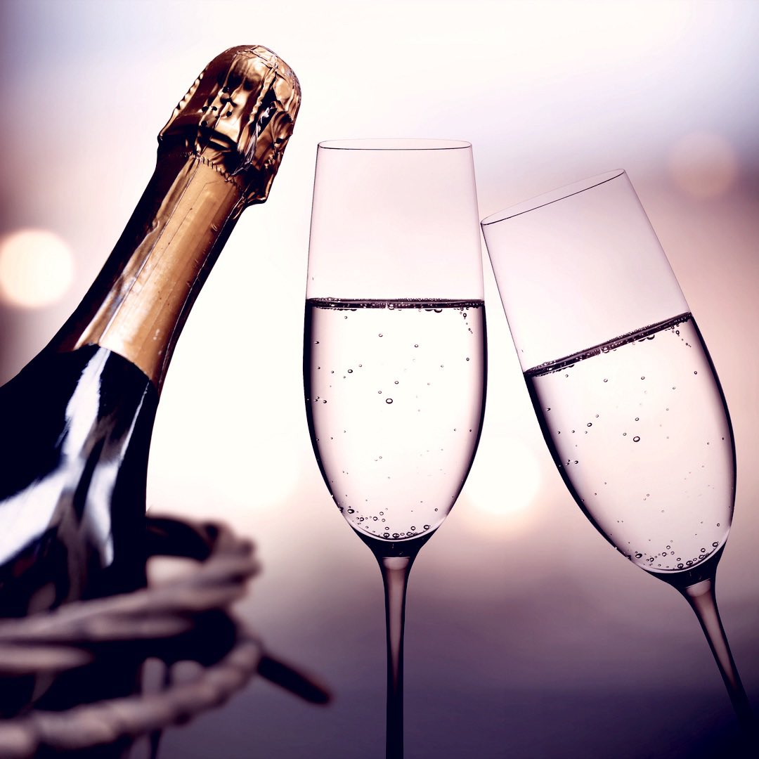 Weinseminar Story hour Champagner oder die verdammt kühnen Ladies der Champagne und was wir ihnen zu bedanken haben🥂🍾 Natürlich verkosten wir auch prickelnden Champagner 🤩 Nächster Termin Do 23.01.25 #geschenkidee #weinseminar #frauriesling #champagner