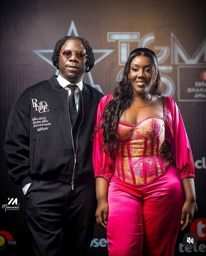 WebkidAfrika's tweet photo. Why is Dr Louisa still in that toxic marriage 🤔?? 

Is she under a spell or she's trying to protect her hard earned reputation and that of her parents 

Who slaps the wife in any slightest argument. Stonebwoy noe force !!

Shame on you