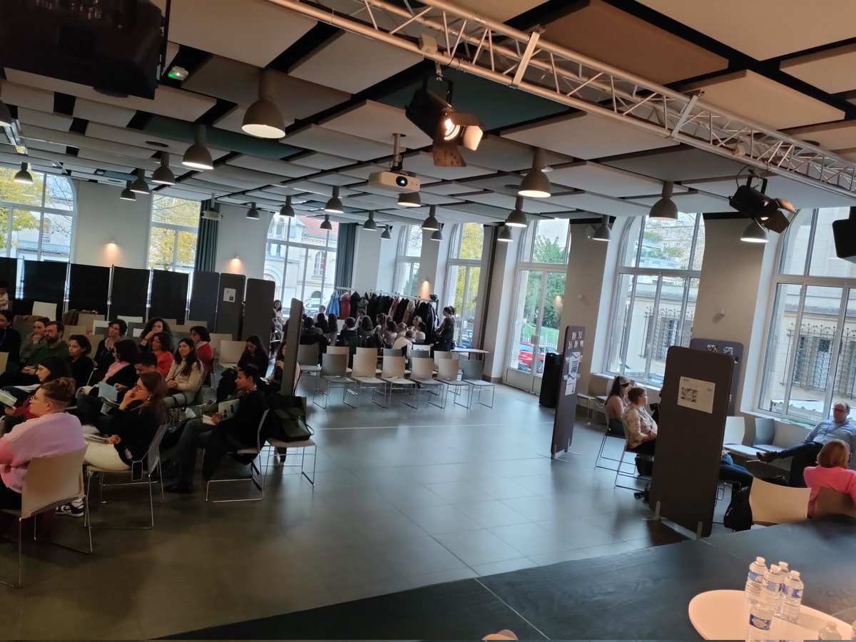 GroupeEnfance's tweet image. Merci à nos membres @AAuteuil
@ecpatfrance @EnfantparlaMain
@SOSVE_FRANCE @worldvisionfr
pour l&apos;animation de notre bibliothèque humaine. #ObjectifEnfance