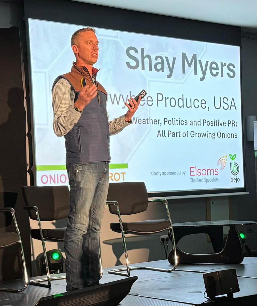 Onions & Carrots (@occonf2024) on Twitter photo Our international speaker Shay Myers explaining the Owyhee production system over in the US 🇺🇸 OCC24 #britishonions #britishcarrots #britishgrowers #horticulture #freshveg <a href="/OwyheeProduce/">Owyhee Produce</a> <a href="/BritishOnions/">British Onions Producer Association</a> <a href="/CarrotGrowers/">British Carrot Growers Association</a> <a href="/BritishGrowers/">British Growers</a> Our international speaker Shay Myers explaining the Owyhee production system over in the US 🇺🇸 OCC24 #britishonions #britishcarrots #britishgrowers #horticulture #freshveg <a href="/OwyheeProduce/">Owyhee Produce</a> <a href="/BritishOnions/">British Onions Producer Association</a> <a href="/CarrotGrowers/">British Carrot Growers Association</a> <a href="/BritishGrowers/">British Growers</a>