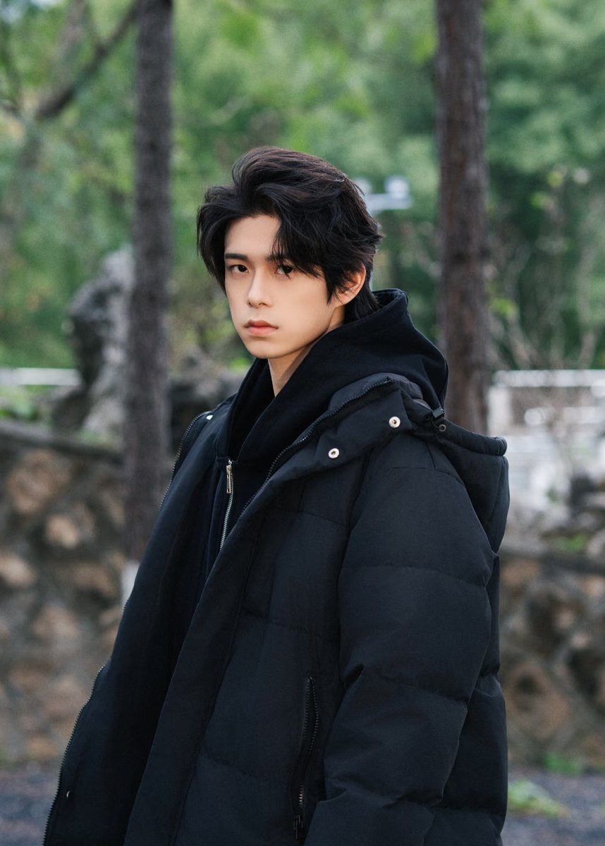 jijeju5's tweet photo. Ke Bo Lun as Mingxin

• Mingxian's younger brother •

#loveintheclouds #kebolun #mingxin https://t.co/fQ4RqcjL7t