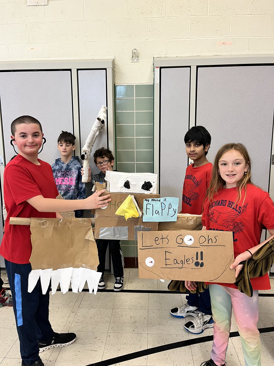 Sarah Scionti tweet media