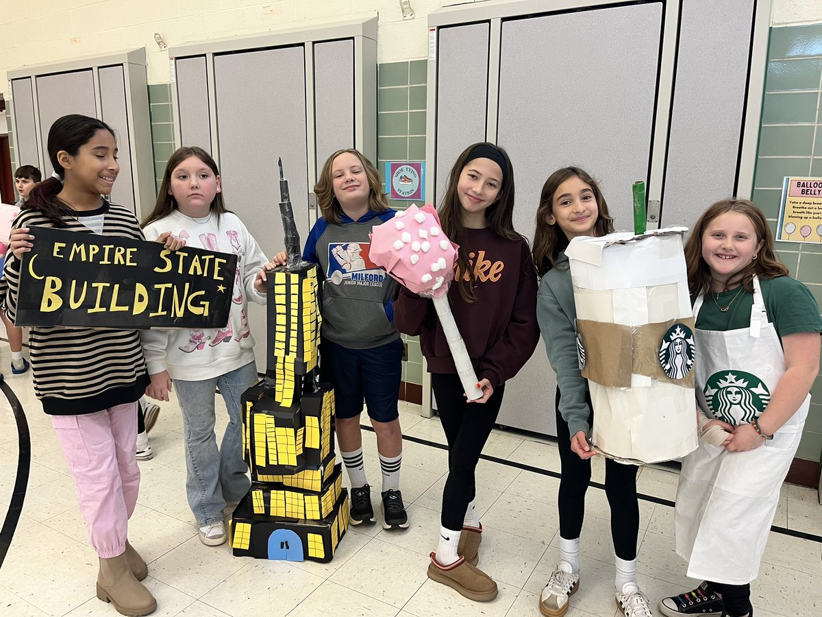 Sarah Scionti tweet media