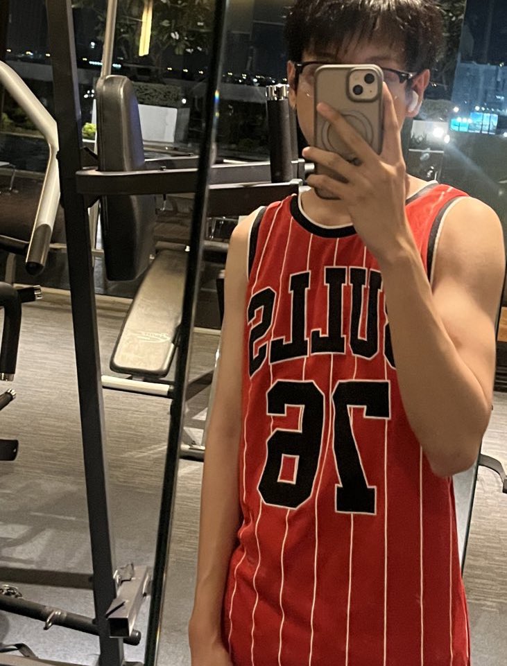 vx_xm2's tweet photo. 🦞🏋🏻 https://t.co/i0hU6rxlGV